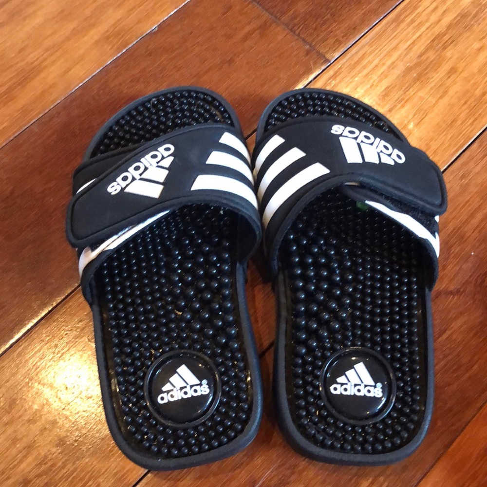Kids Adidas never worn sandals(unisex)